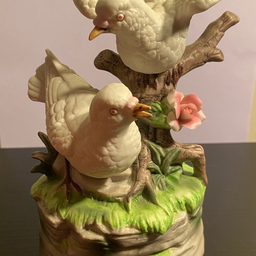 Ceramic Doves Musical Statue
